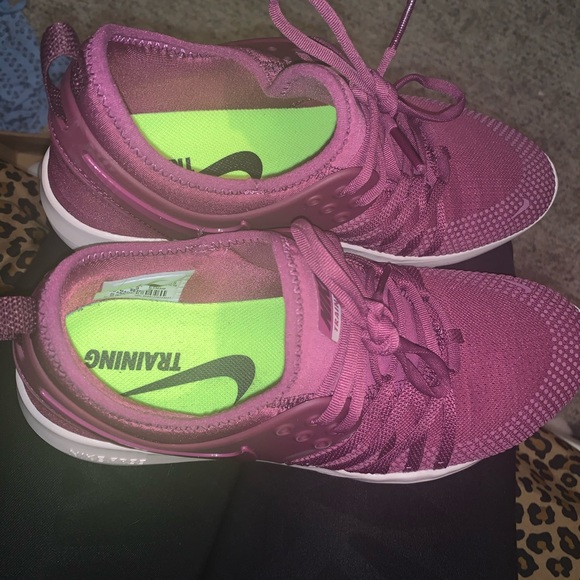 Nike Free Shoes - Picture 2 of 3